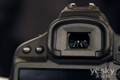 旗艦之上 頂級全畫幅佳能EOS-1D X現(xiàn)場信息面板深度搶評